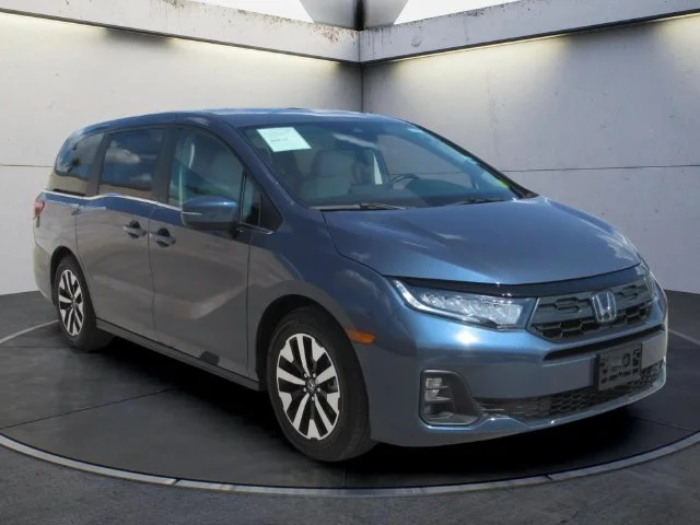 Certified Used 2025 Smoke Blue Pearl Honda EX-L image 2