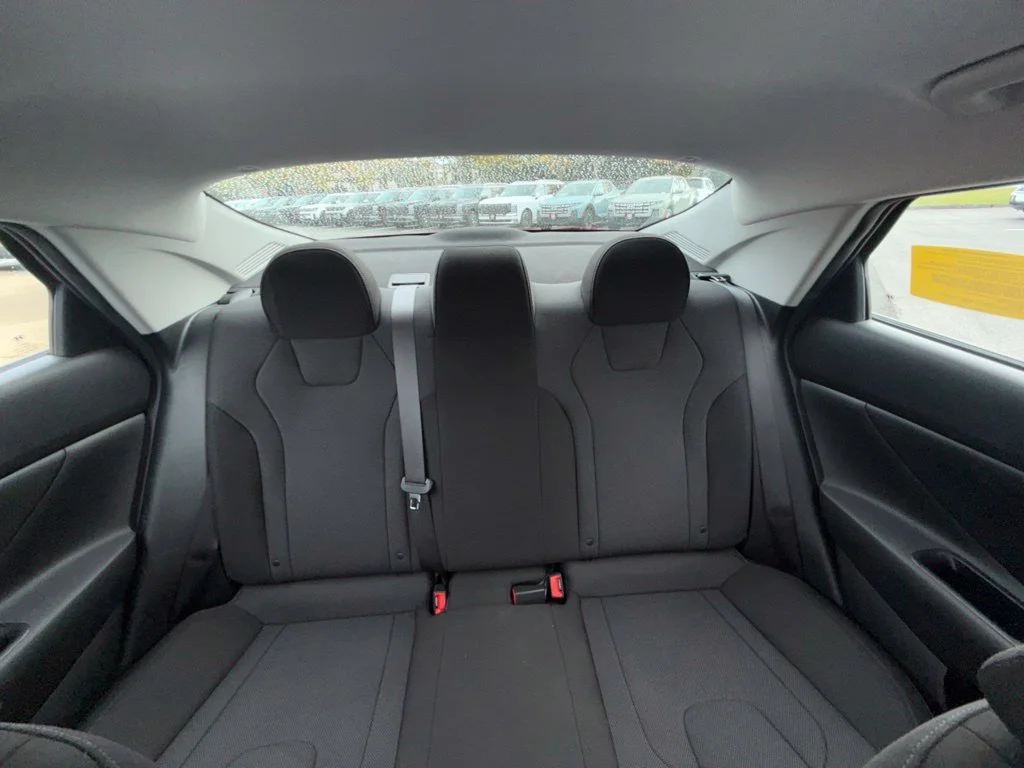 Used 2023 Red Hyundai SE image 19