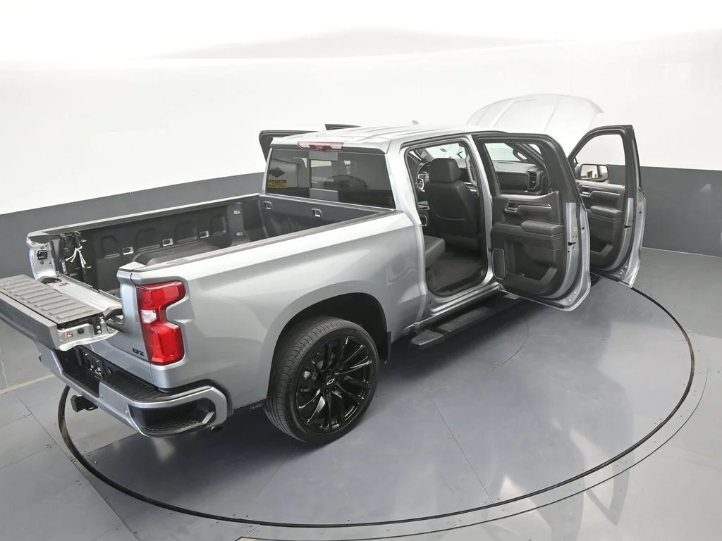 Used 2025 Sterling Gray Metallic Chevrolet LTZ image 84
