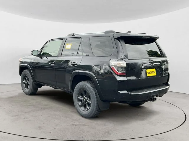 Used 2022 Black Toyota SR5 Premium image 3