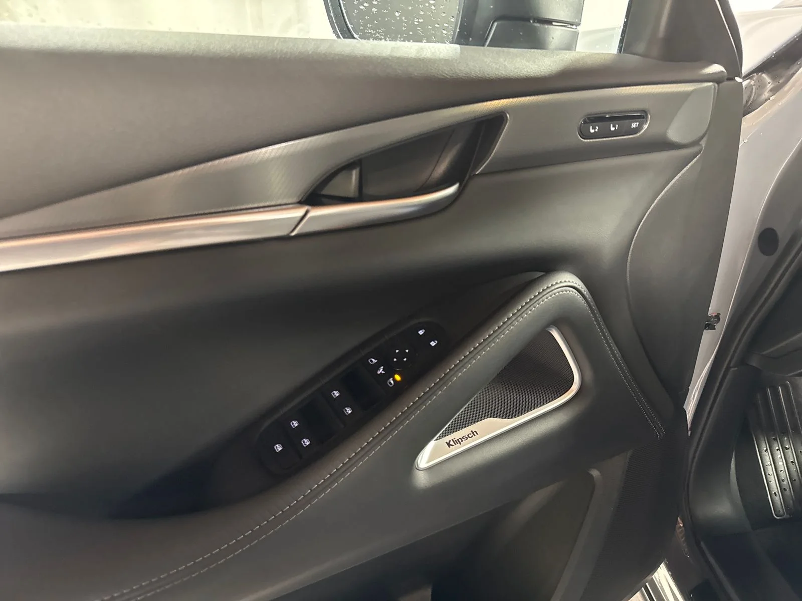 New 2027 HARBOR GRAY INFINITI Sport AWD image 12