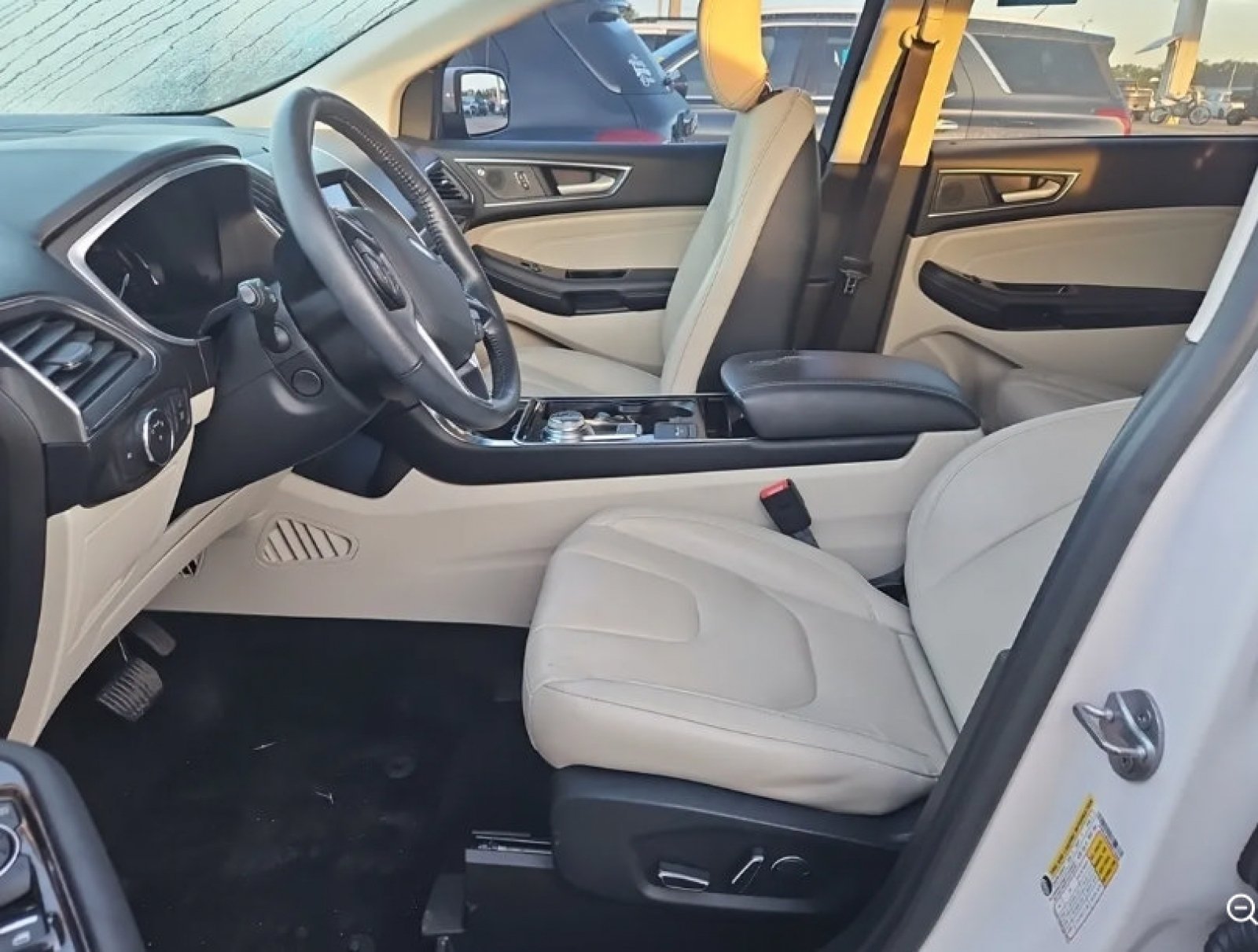 Used 2019 White Platinum Clearcoat Metallic Ford Titanium image 8