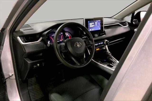 Certified Used 2023 SILVER SKY METALLIC Toyota  image 18