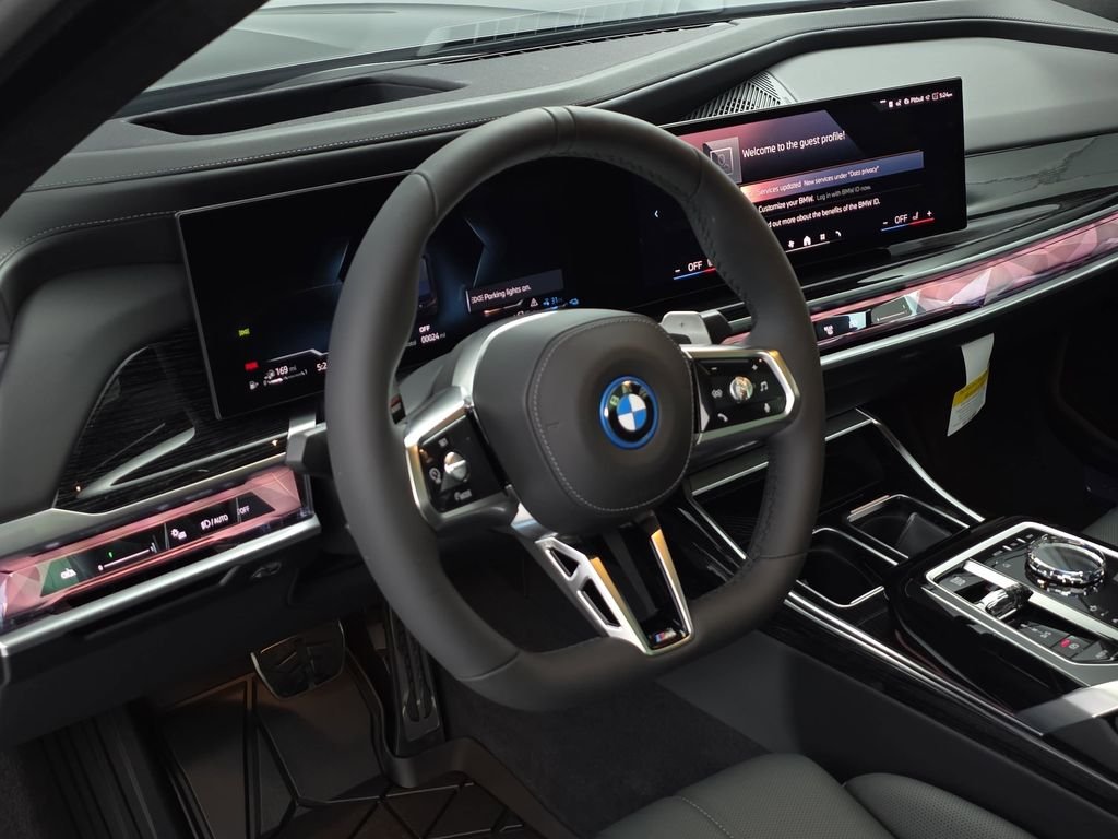2026 BMW 7 Series 750e - Photo 16