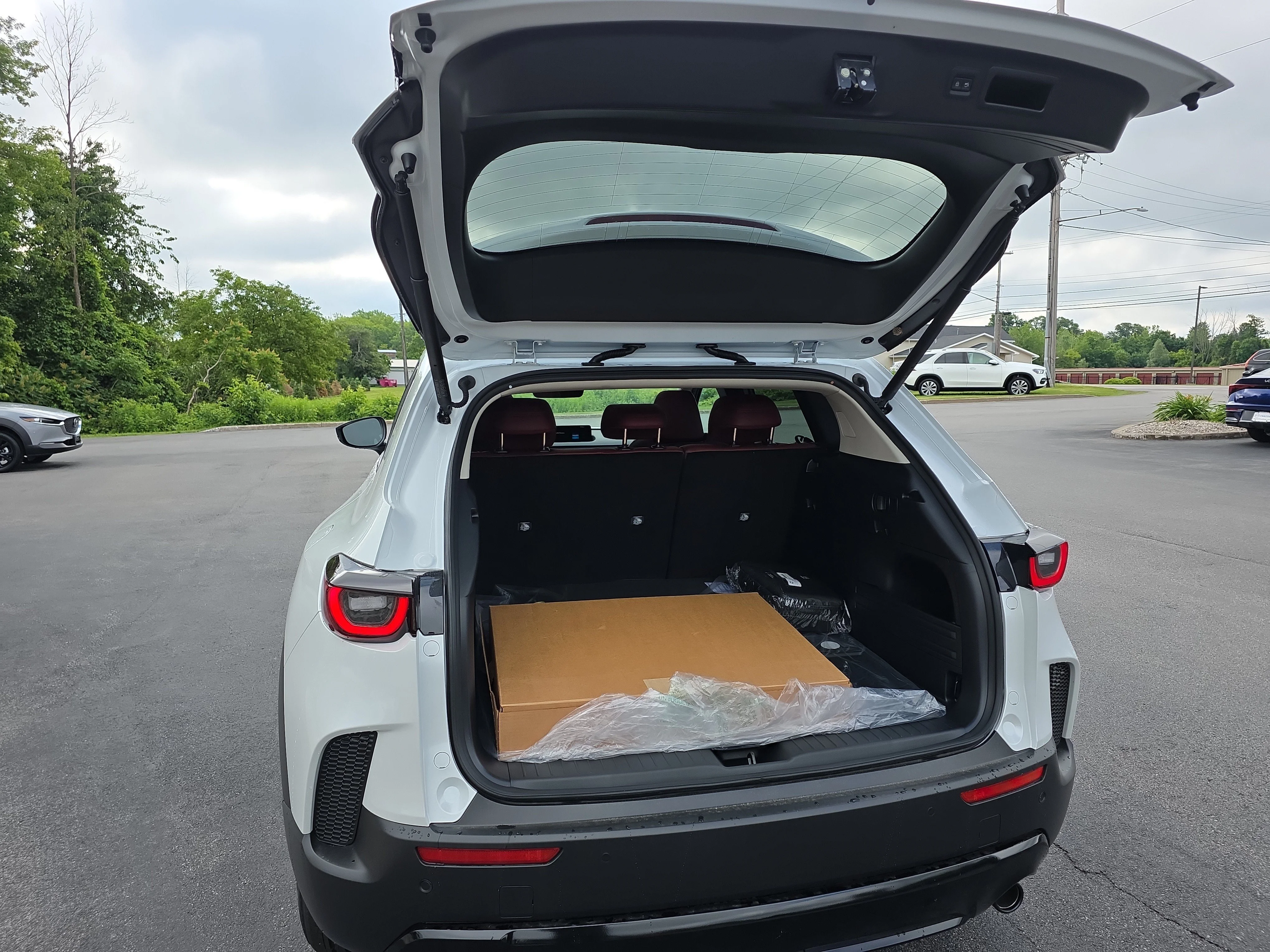 New 2026 Wind Chill Pearl Mazda Premium image 16