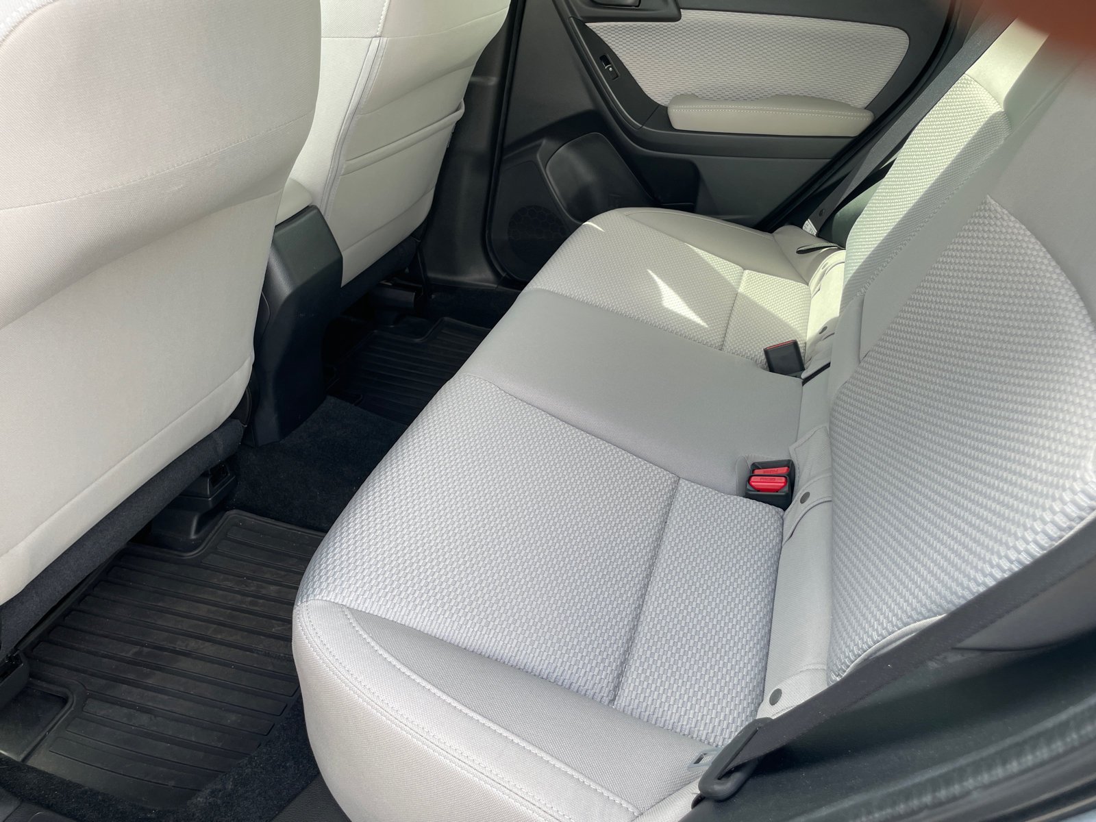 Used 2017 Dark Gray Metallic Subaru Premium image 21
