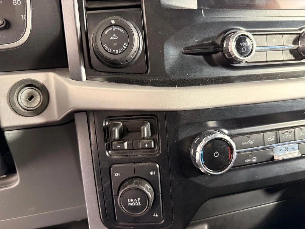 Used 2023 White Ford XLT image 24