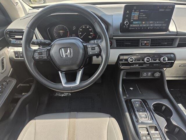 Used 2025 Platinum White Pearl Honda Touring image 22