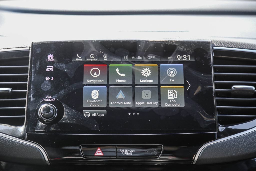 Certified Used 2025 Platinum White Pearl Honda AWD BLACK EDITION image 43