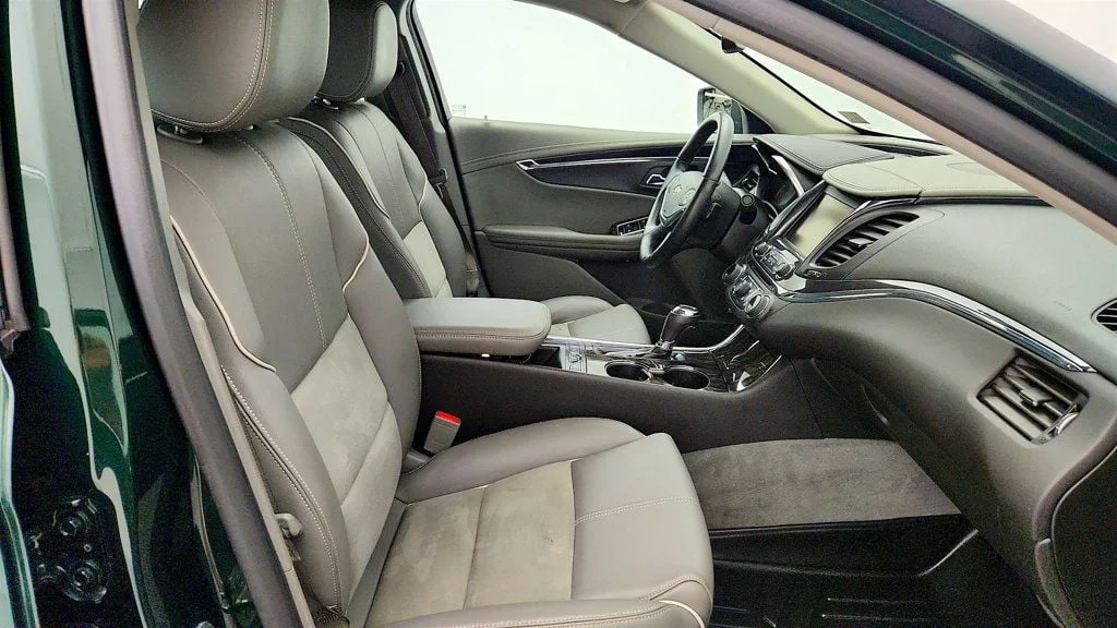 Used 2015 Rainforest Green Metallic Chevrolet 4dr Sedan LT w/2LT image 24