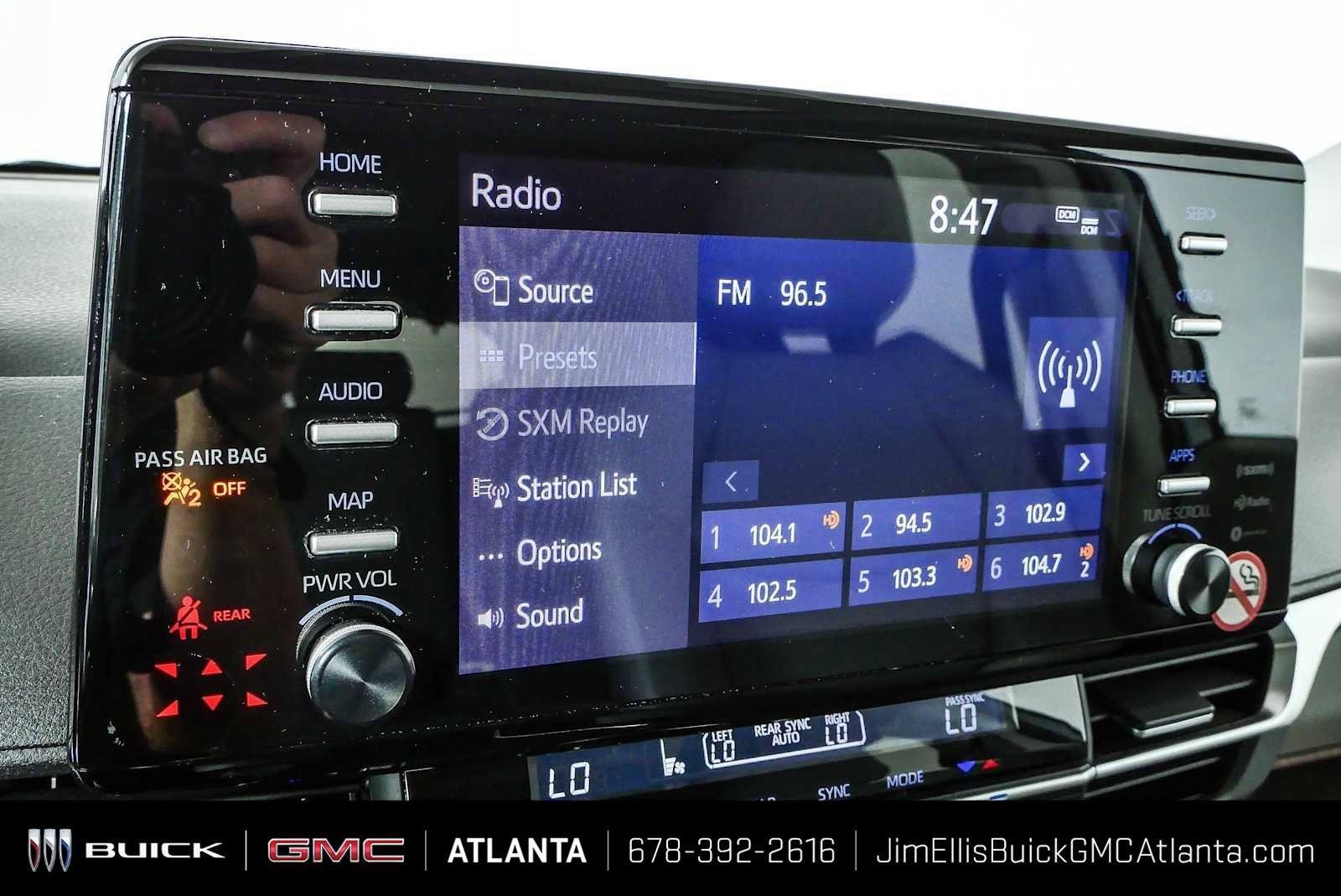2024 Toyota Sienna XLE - Photo 13