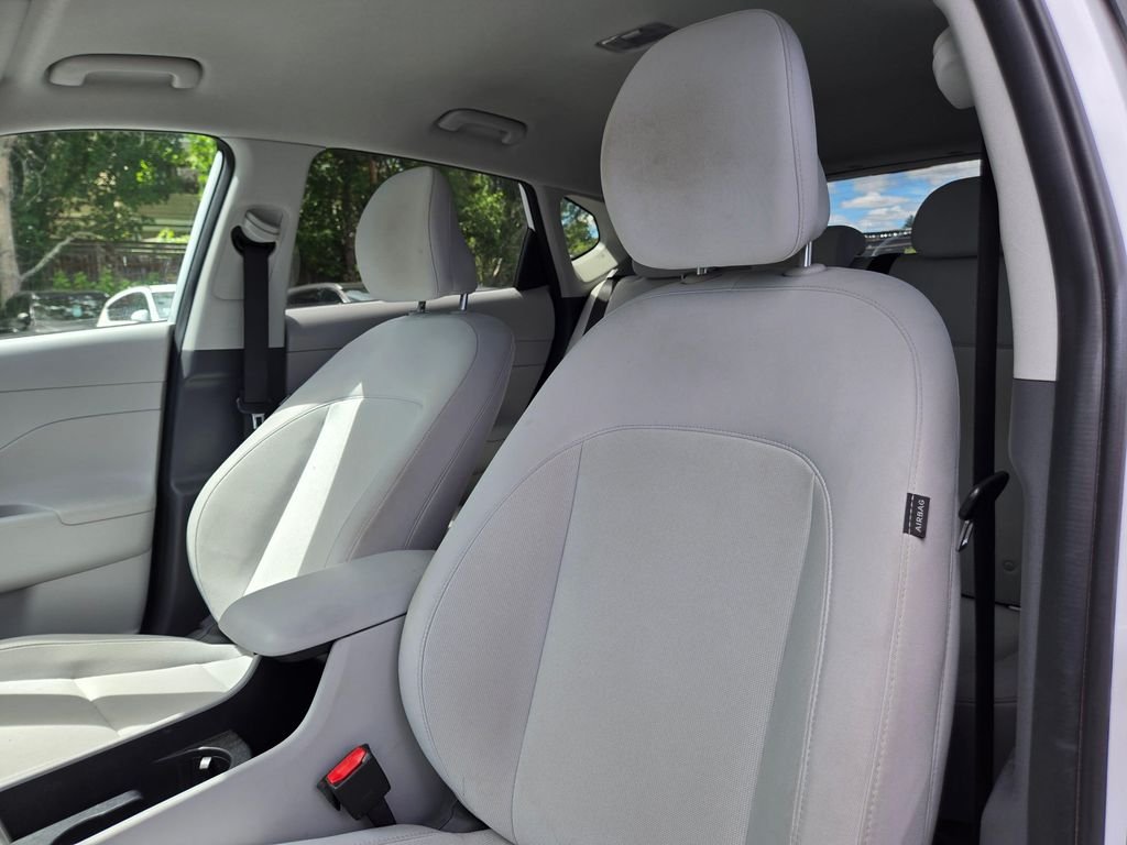 Used 2024 Atlas White Hyundai SEL image 21