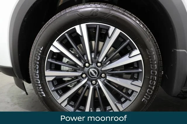 New 2026 Everest White Pearl TriCoat Nissan Platinum image 7