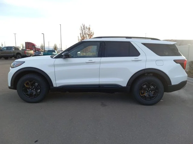 New 2026 Star White Metallic Tri-Coat Ford Tremor image 6