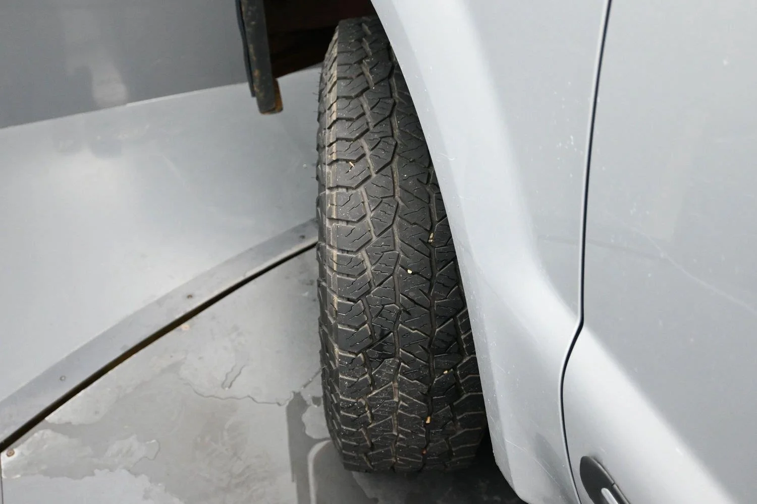 Used 2000  Ford Lariat image 5