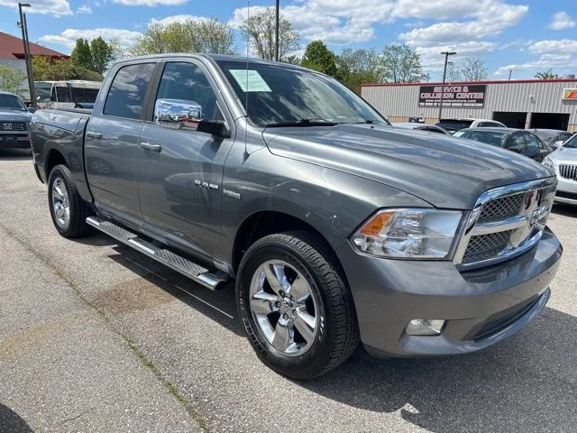 2009 Dodge Ram 1500 Sport 4x4 Crew Cab's photo
