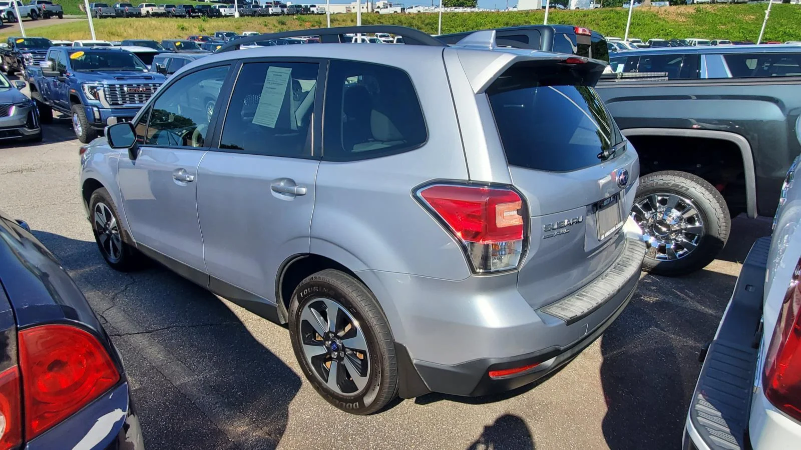 Used 2018 Ice Silver Metallic Subaru Premium image 8