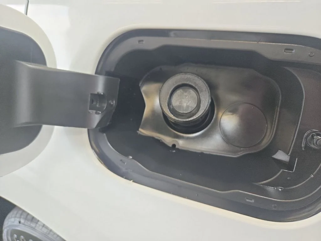 Used 2019 White Chevrolet LT image 27