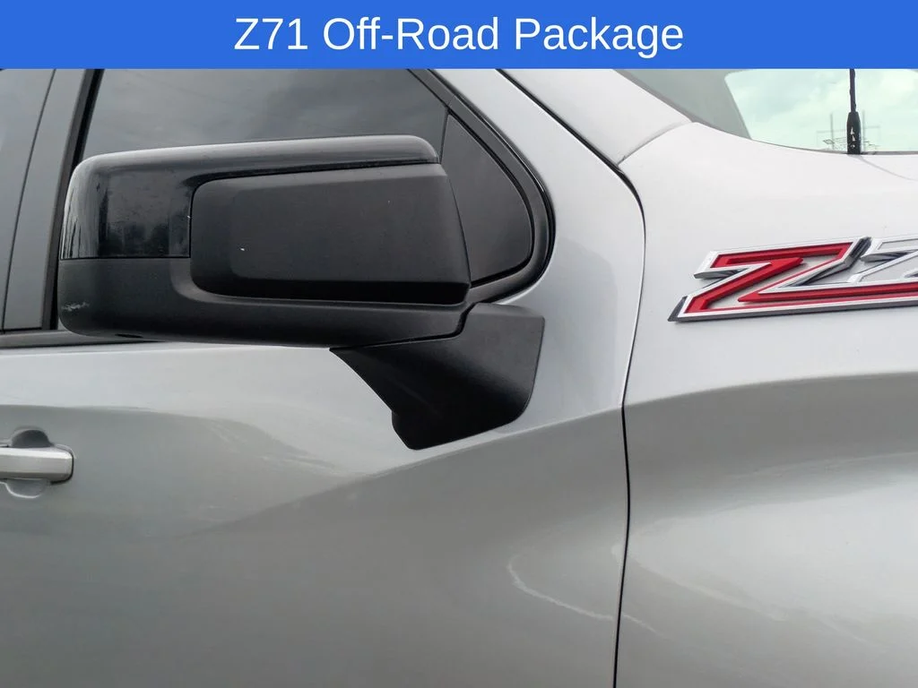 Used 2020 Silver Chevrolet RST image 12
