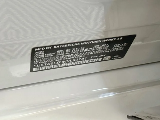 Used 2022 White BMW xDrive45e image 33