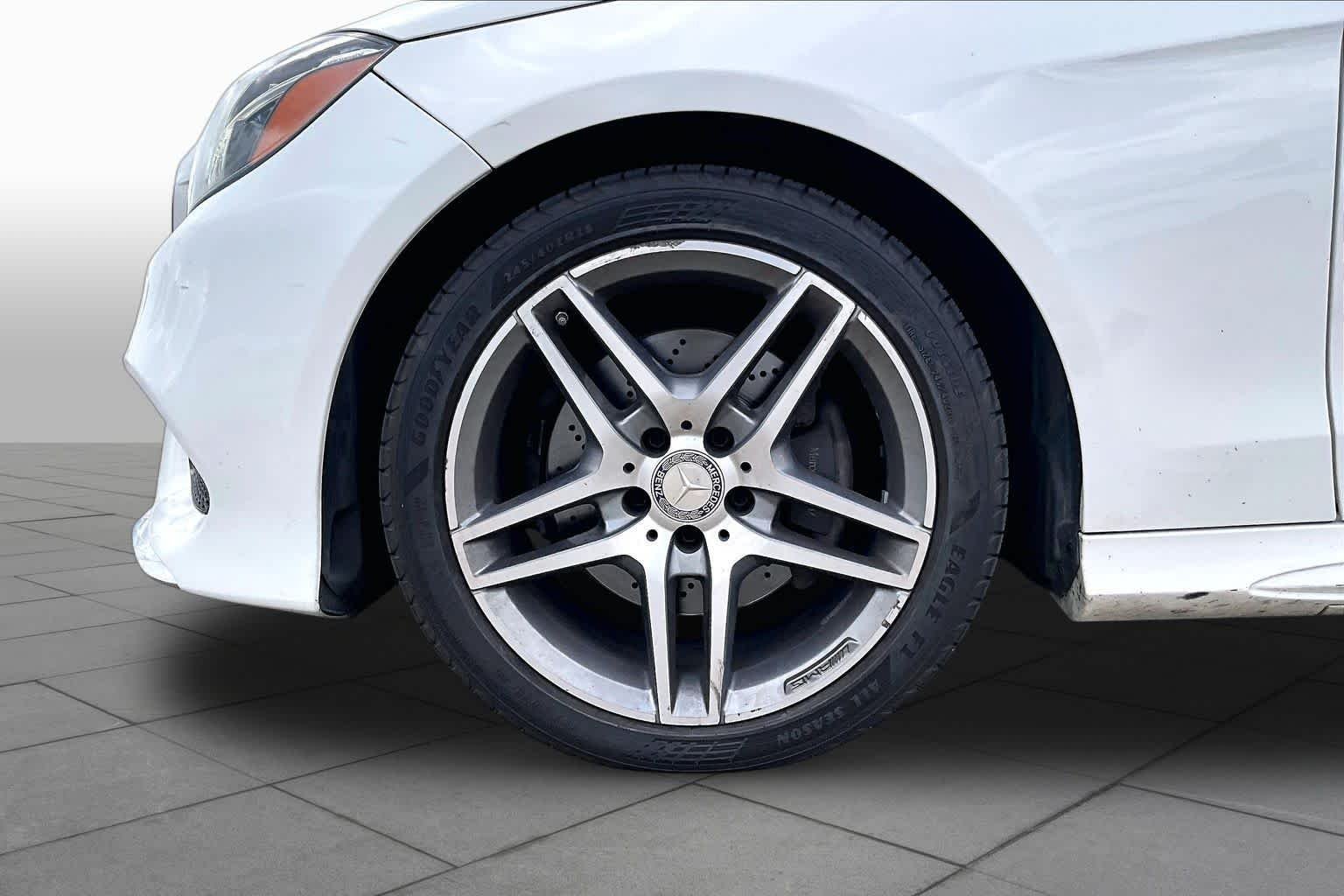 Used 2015 Polar White Mercedes-Benz E 400 image 10