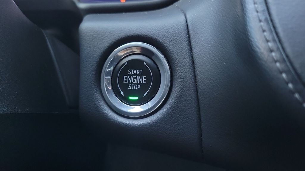 Used 2023 Black Chevrolet Z71 image 23