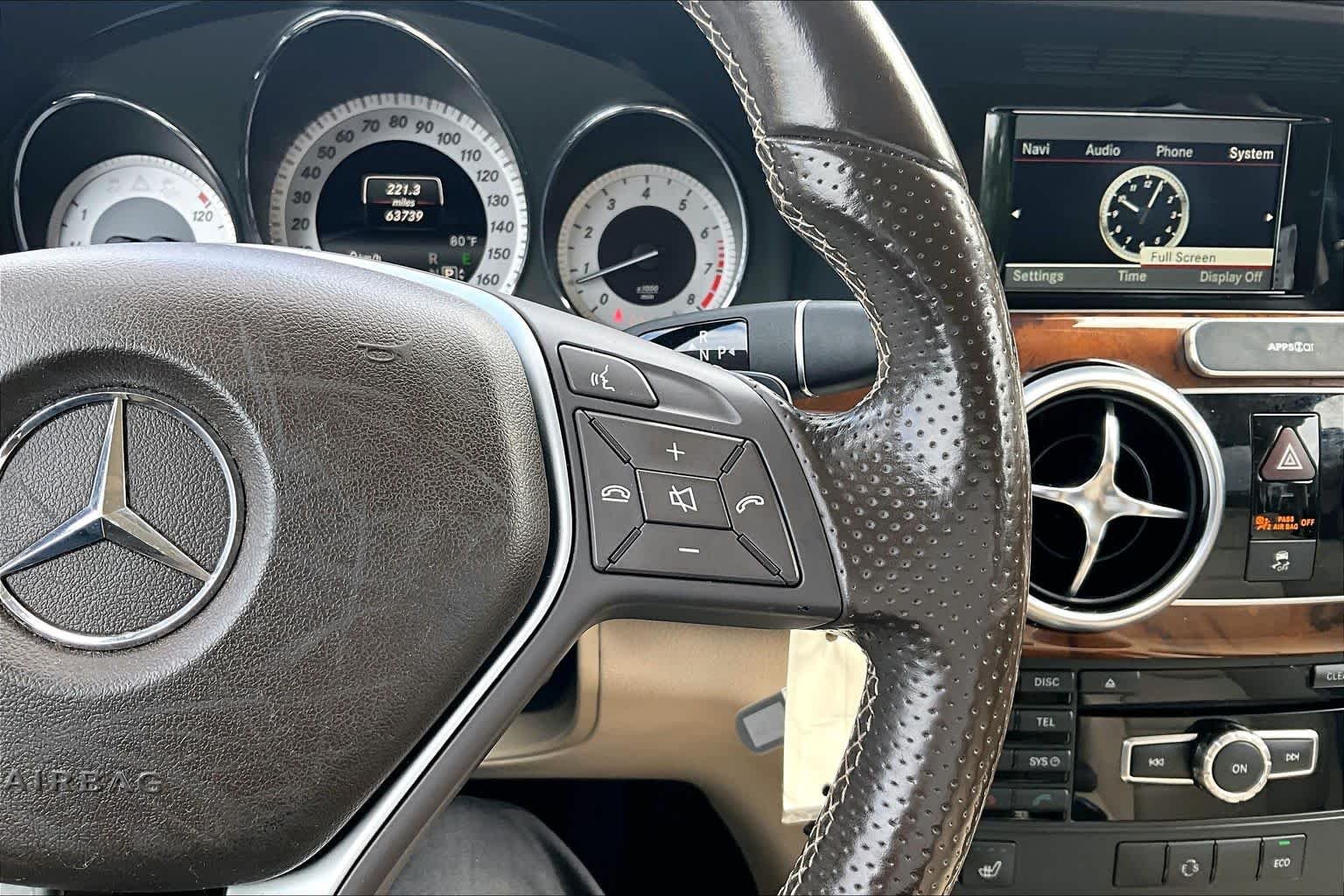 Used 2015 Obsidian Black Metallic Mercedes-Benz GLK 350 image 25