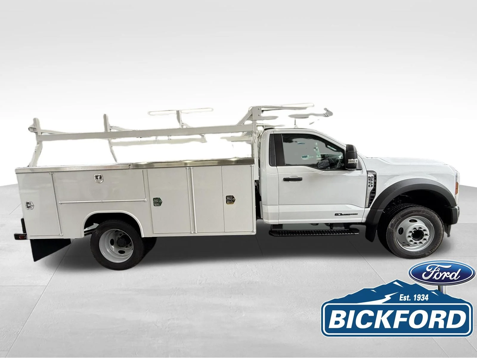 2025 Ford F-550 Super Duty Chassis Cab XL - Photo 4