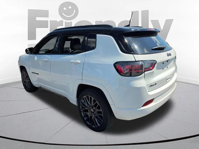 Used 2023 White Jeep Limited image 7