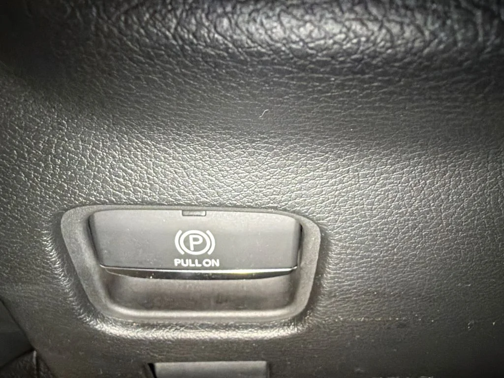 Certified Used 2025 Velvet Red Pearlcoat Jeep Summit image 22