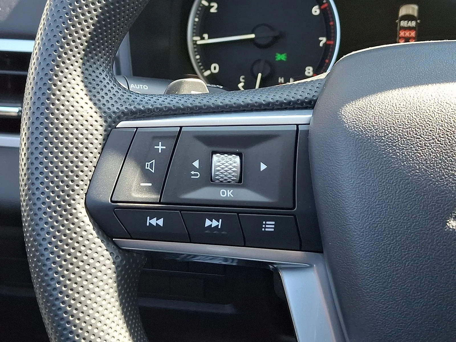 New 2026 Black Mitsubishi ES image 18