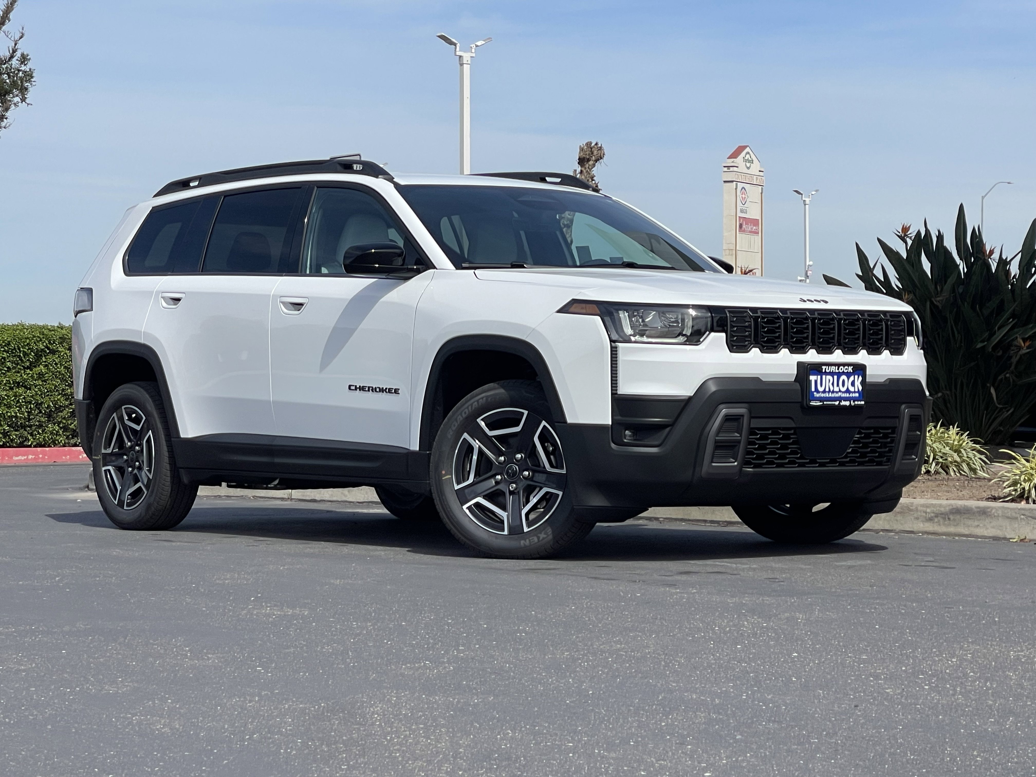 New 2026 Bright White Clear-Coat Exterior Paint Jeep Laredo image 2