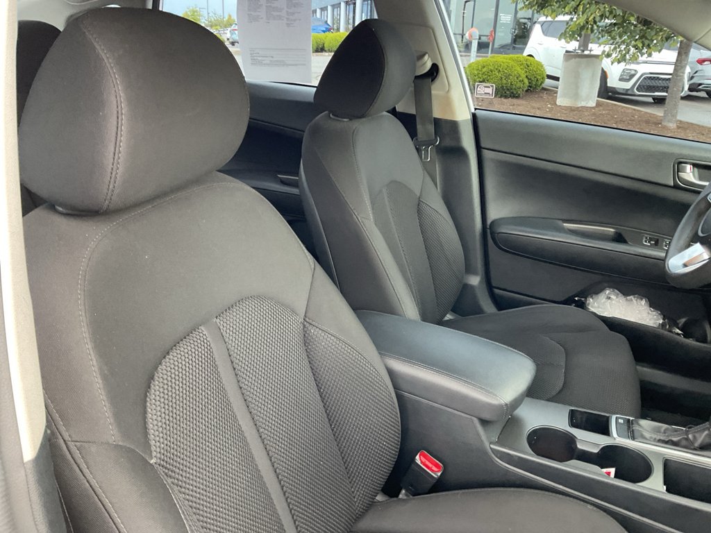 Used 2020 Snow White Pearl Kia LX image 12