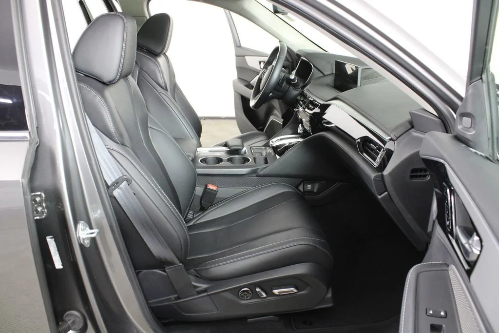 Used 2024 Grey Acura w/Technology Package image 19