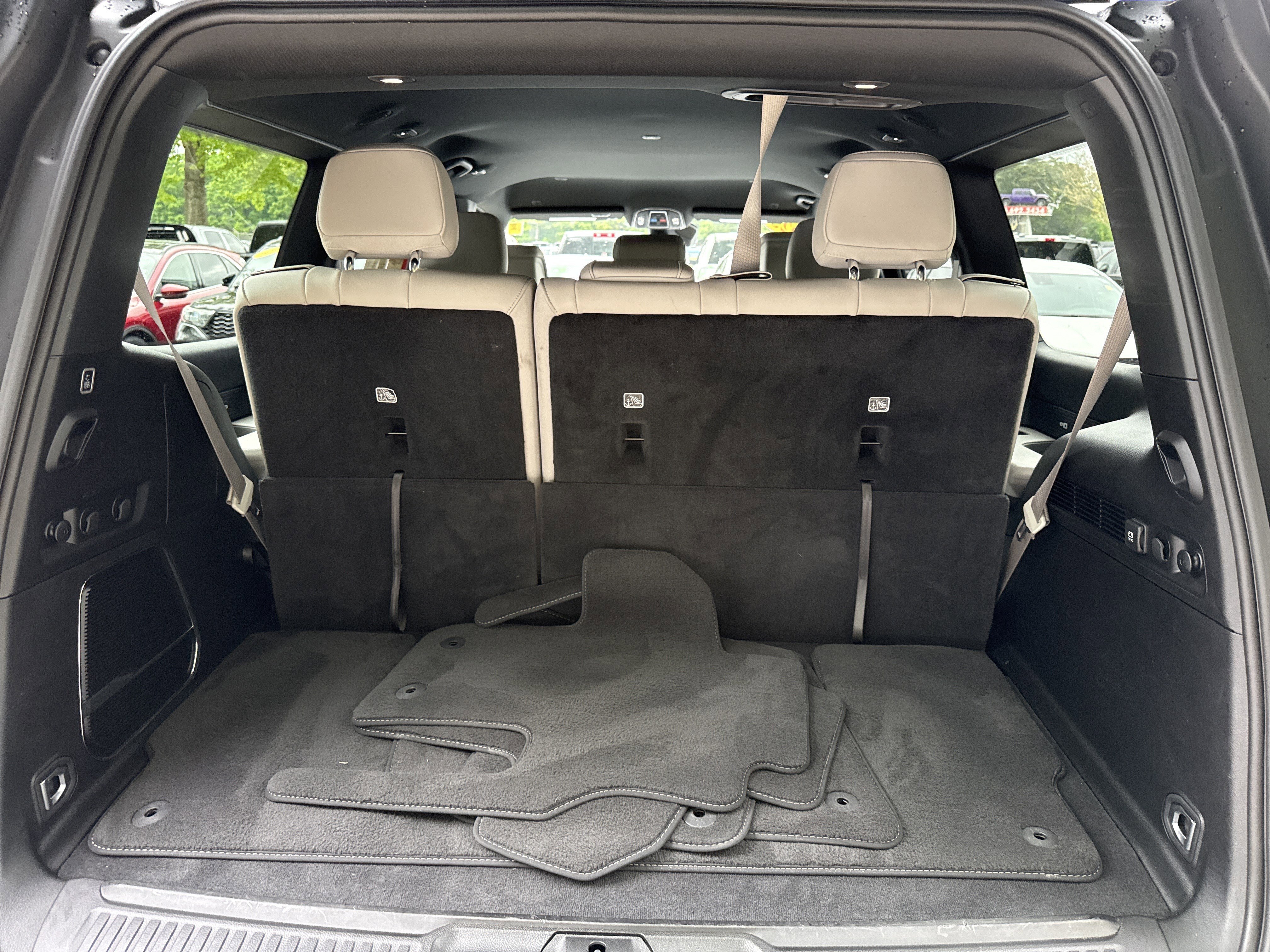Used 2025 Bright White Clearcoat Jeep Base image 18