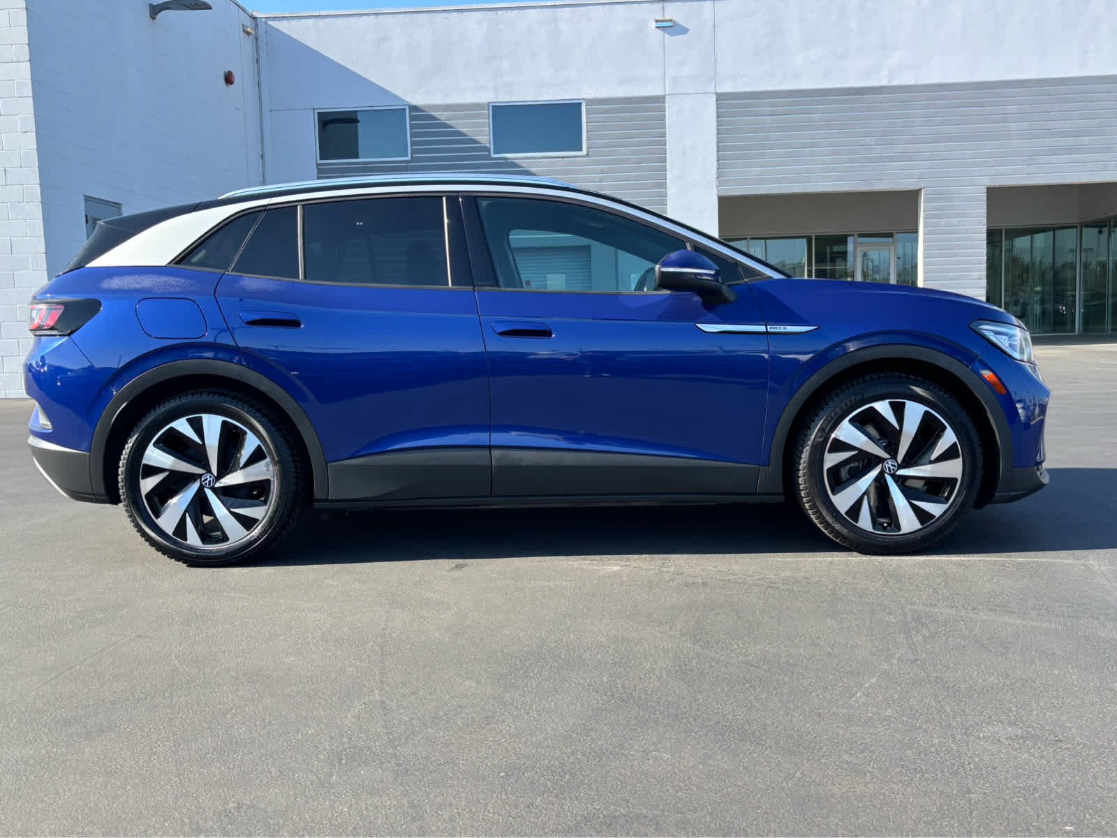 Certified 2021 Volkswagen ID.4 PRO S with VIN WVGKMPE24MP055236 for sale in Ventura, CA