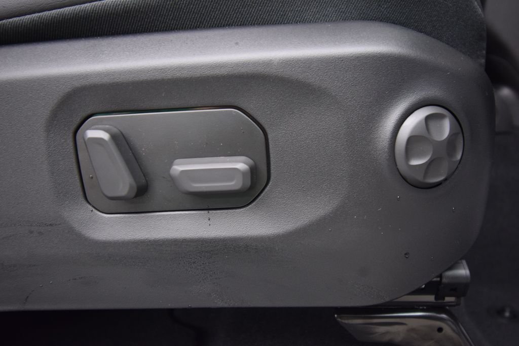 New 2026 Bright White Clear-Coat Exterior Paint Jeep Shadow Ops image 18