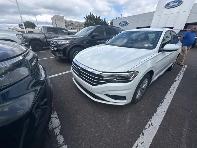 Certified Used 2019 Pure White Volkswagen 1.4T S image 4