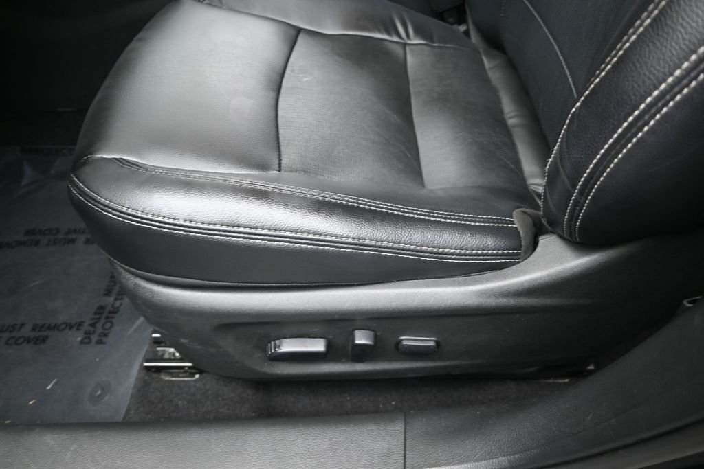 Used 2022 Black Nissan 2.5 SL image 13