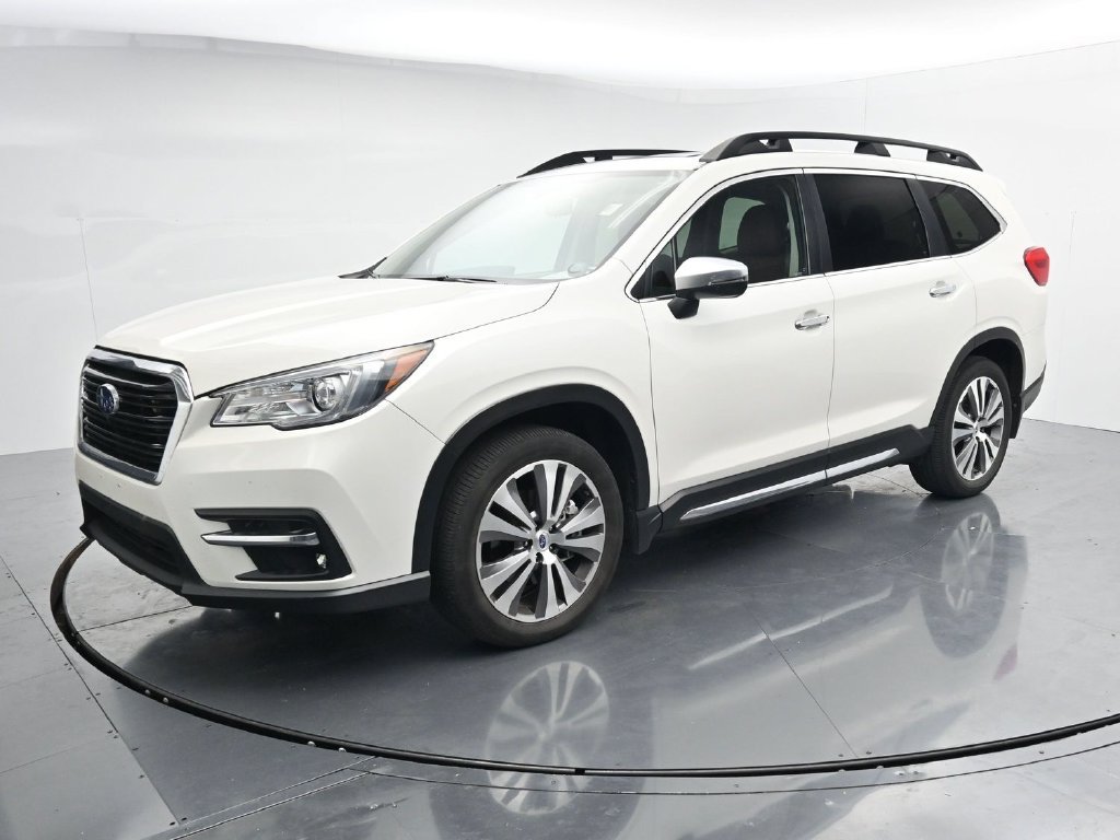 Used 2022 White Subaru Touring image 4