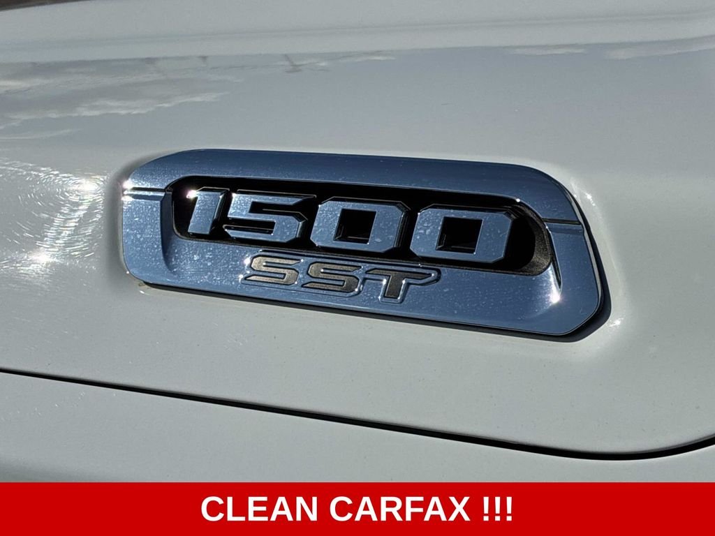Used 2025 White Ram Big Horn/Lone Star image 19