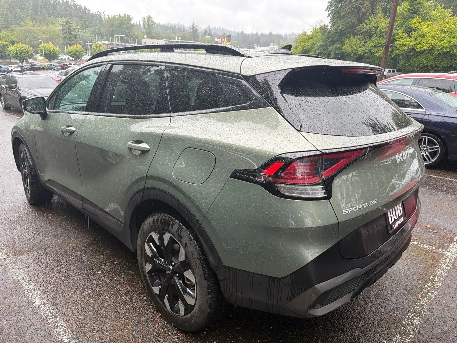 Used 2024 Green Kia X-Line image 5