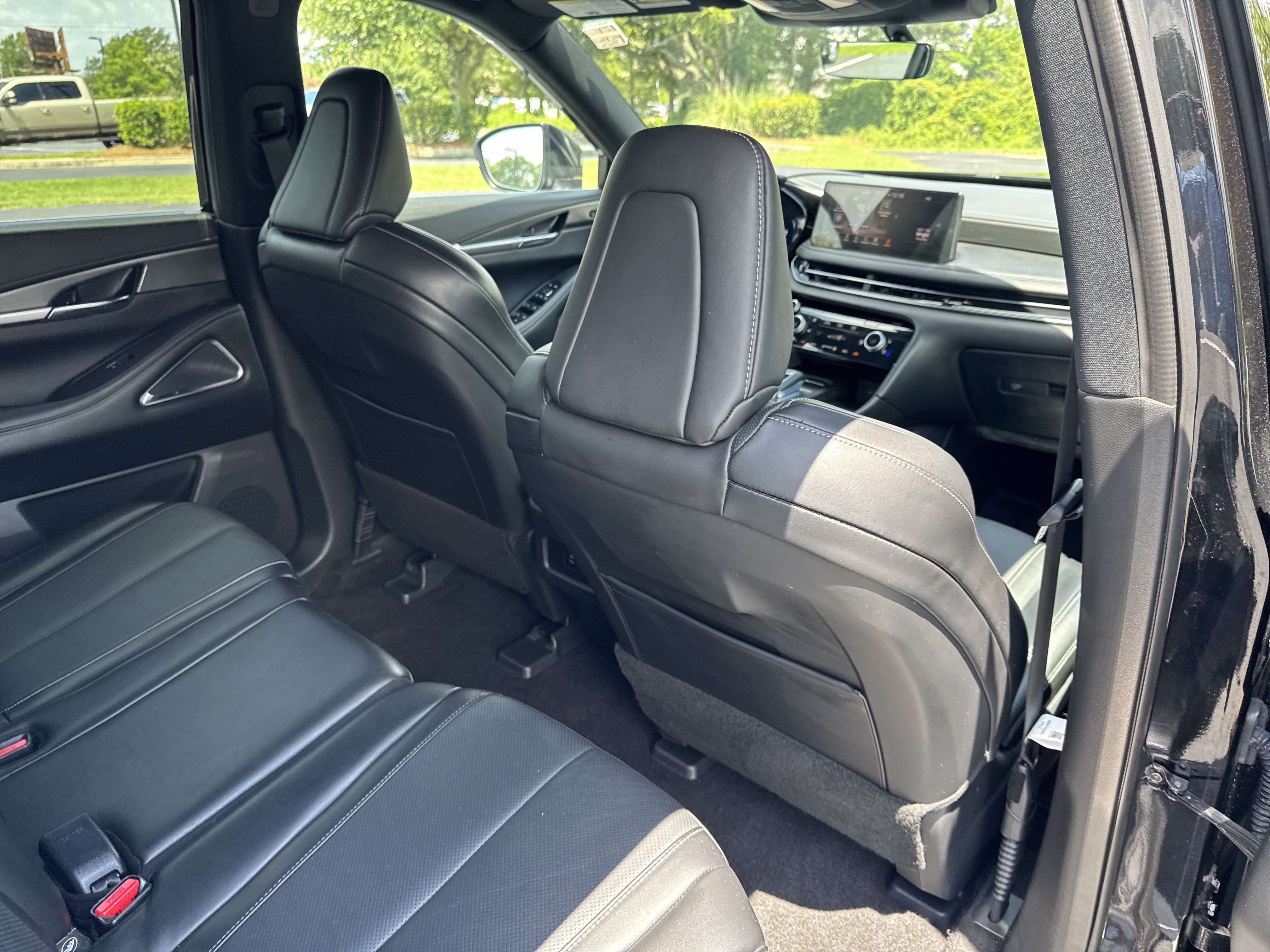 Used 2025 Mineral Black INFINITI LUXE image 34