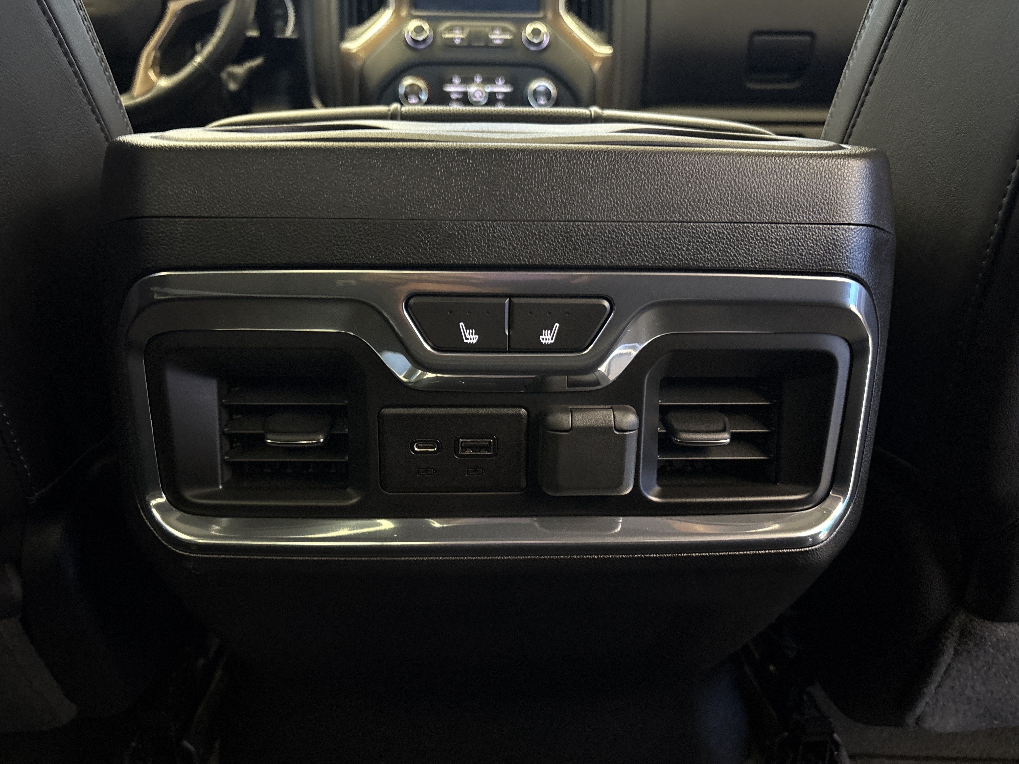 Used 2019 Cajun Red Tintcoat Chevrolet High Country image 27