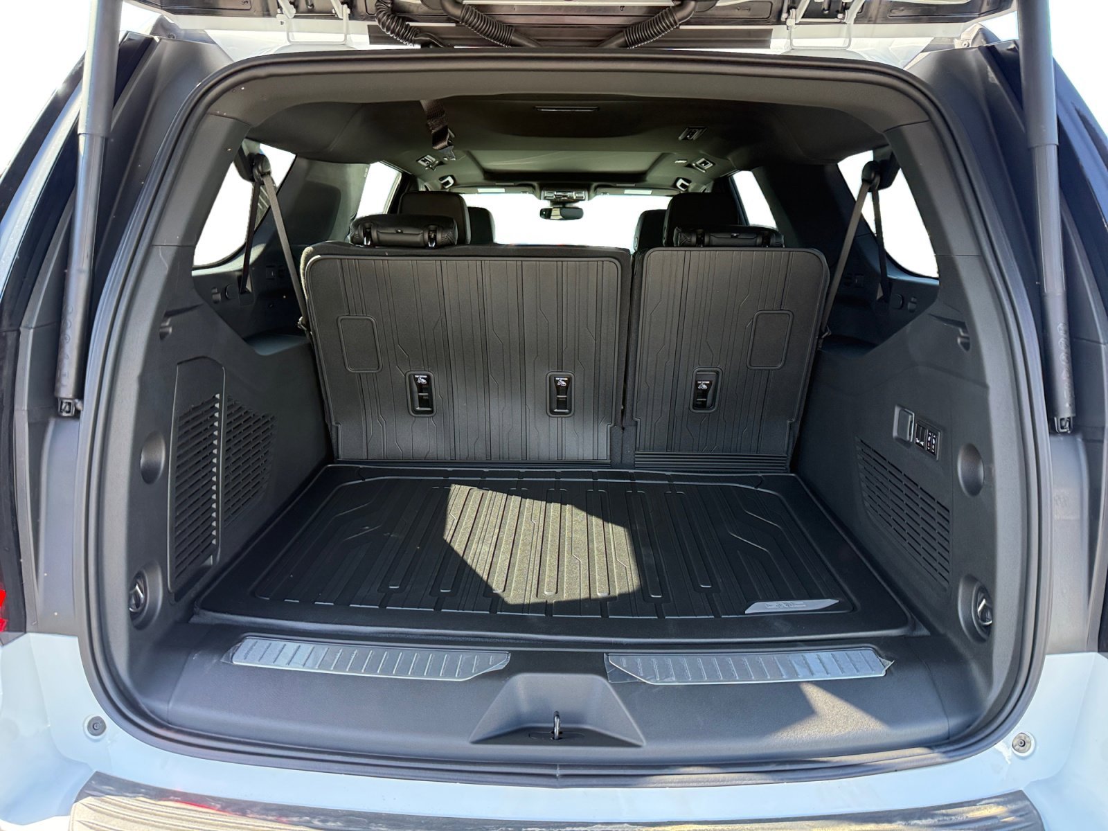 2026 GMC Yukon XL Denali - Photo 17
