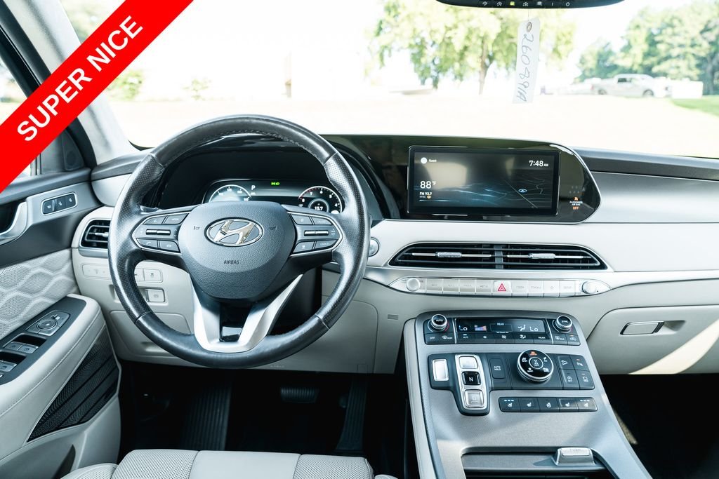 Used 2021 Black Hyundai Calligraphy image 13