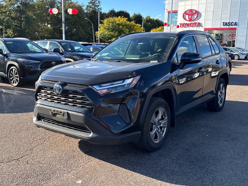 Used 2023 Black Toyota XLE image 3