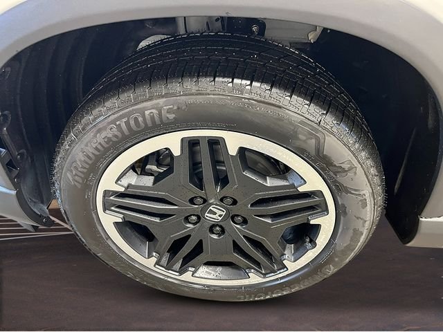 New 2026 Platinum White Pearl Honda Touring image 11