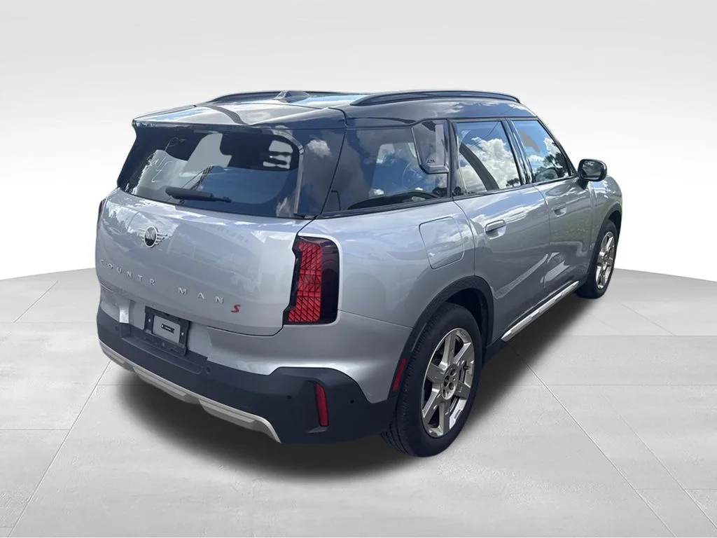 Used 2025 Silver MINI Signature Plus image 12