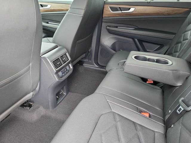 New 2026 White/off-white Volkswagen 2.0T SE w/Technology image 13